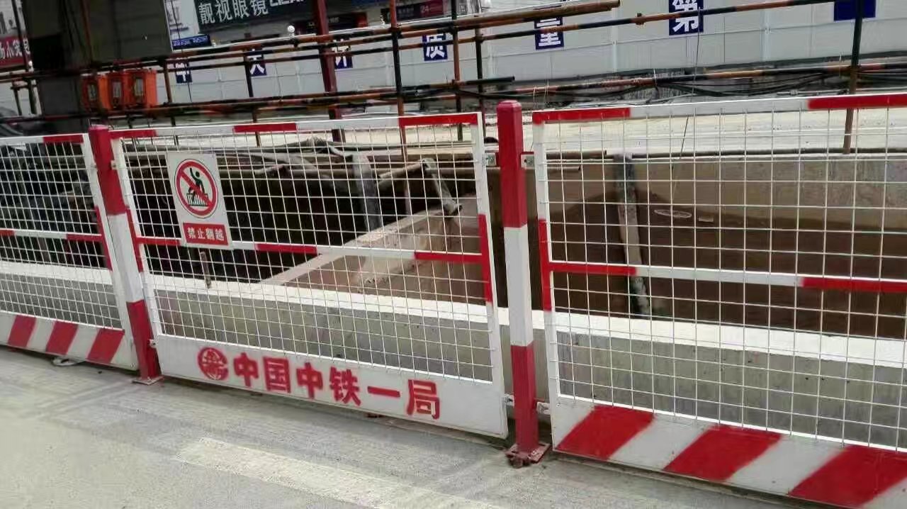 護(hù)欄網(wǎng),市政護(hù)欄網(wǎng),欄網(wǎng)廠家