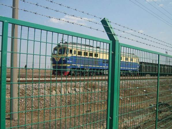 高鐵防護(hù)網(wǎng)