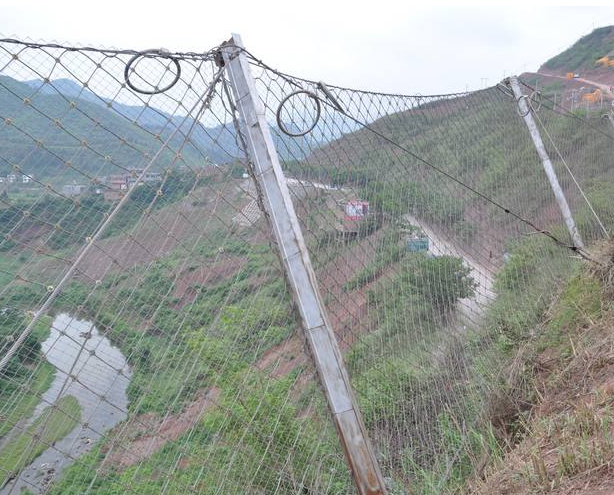 剛性防護網(wǎng)